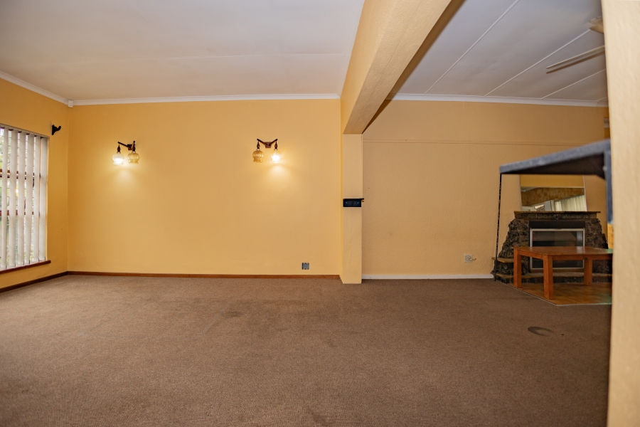 3 Bedroom Property for Sale in De La Haye Western Cape